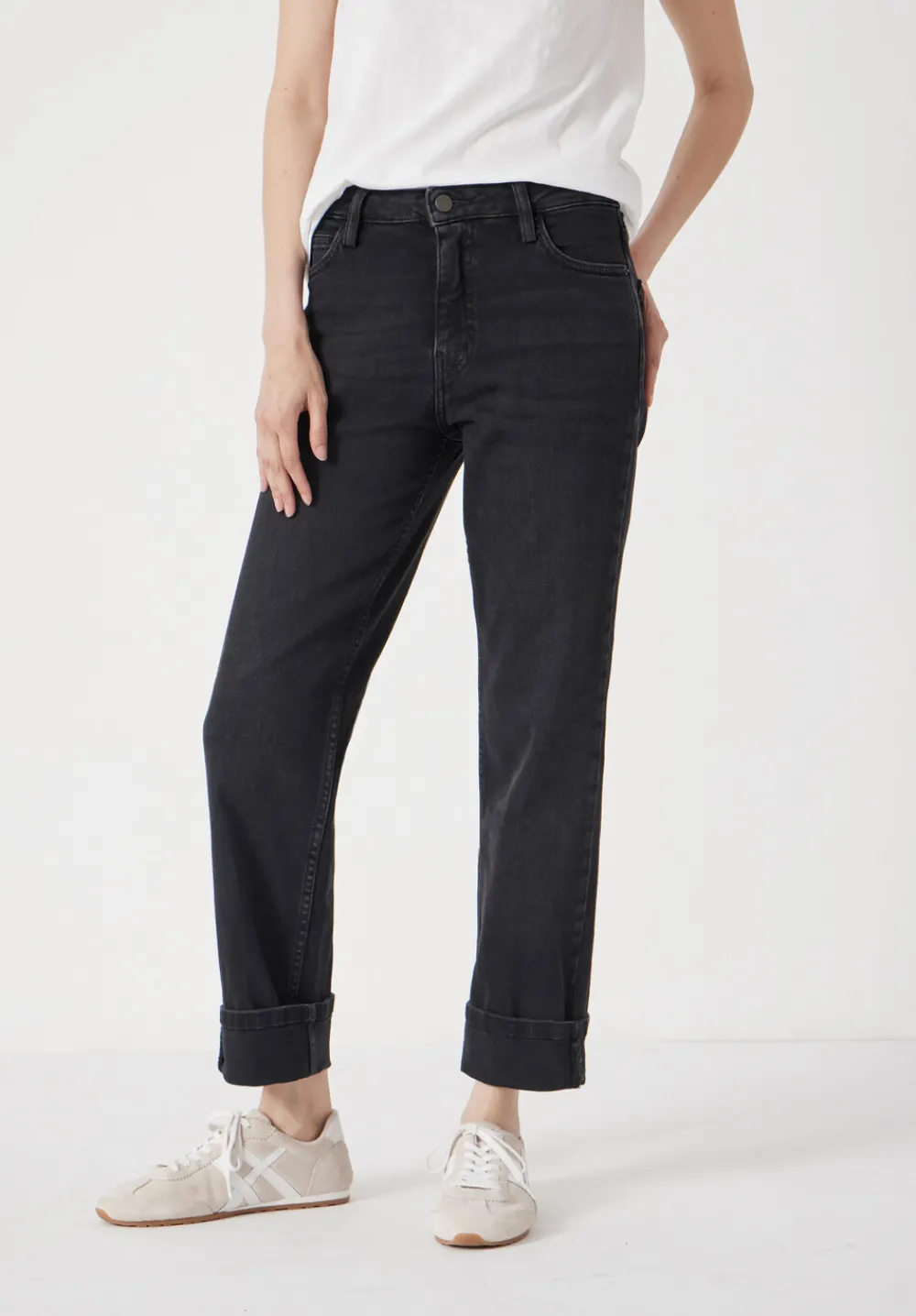 hush Jeans|Agnes Straight Leg Jeans Washed Black