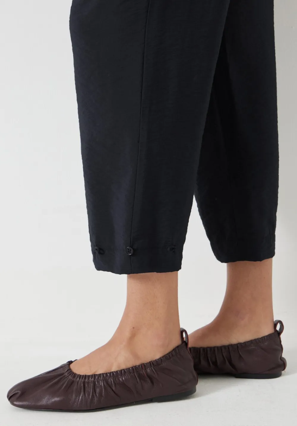hush Trousers|Air Flow Ankle Grazer Trousers Black