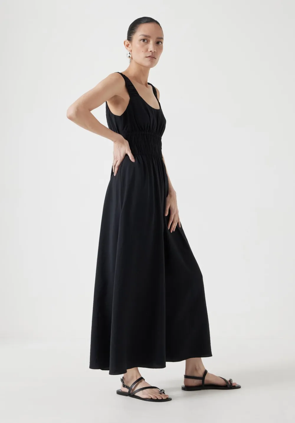 hush Dresses|Air Flow Gathered Straps Midi Dress Black
