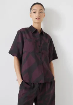 hush Tops & T-Shirts|Shirts & Blouses|Air Flow Short Sleeve Collared Shirt Purple/Brown Abstract Shapes