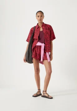 hush Tops & T-Shirts|Shirts & Blouses|Air Flow Short Sleeve Collared Shirt Lotus Red