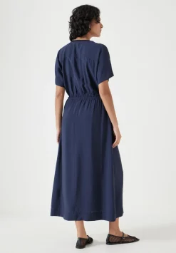 hush Dresses|Air Flow Short Sleeve Crew Neck Midi Dress Navy