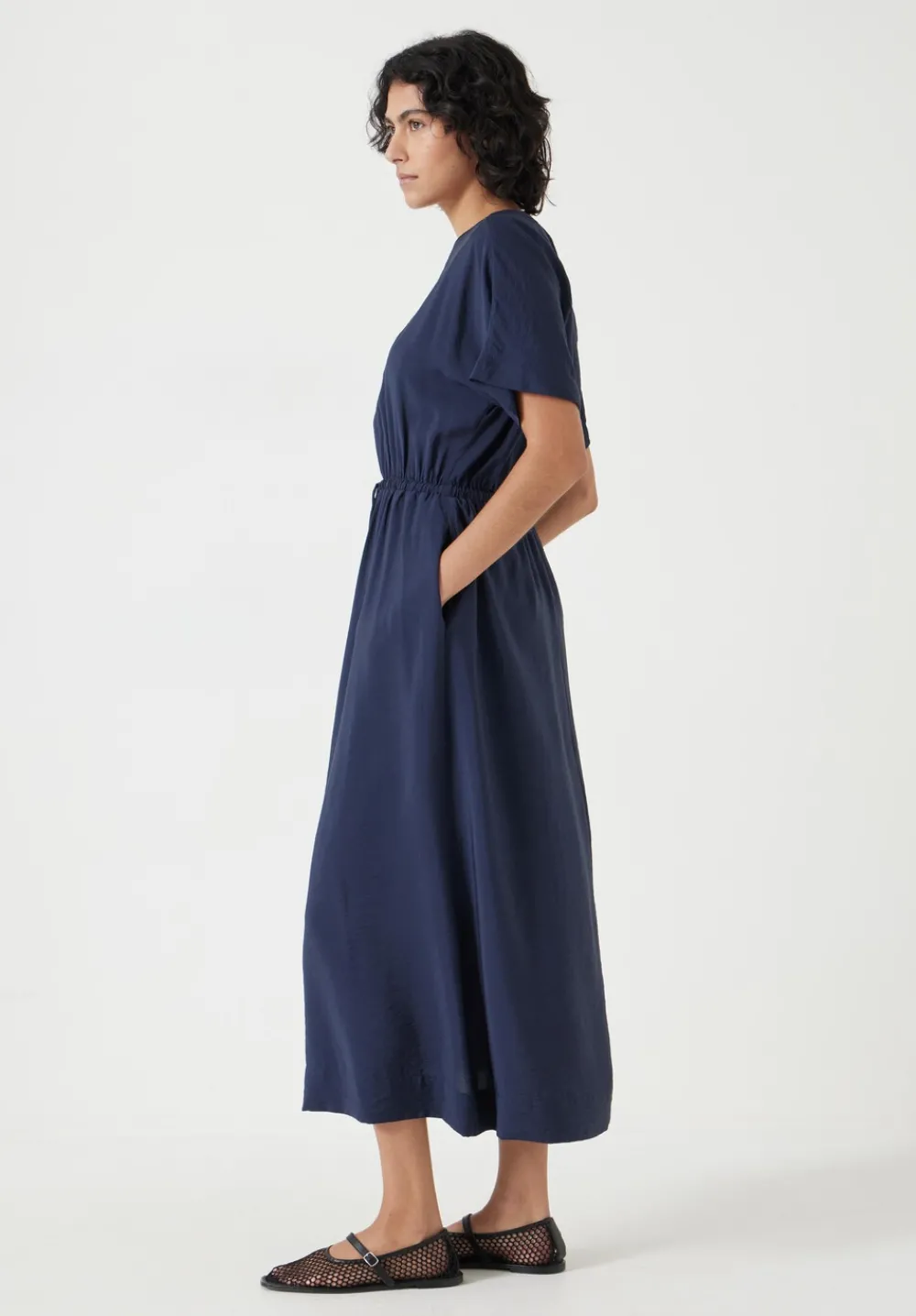 hush Dresses|Air Flow Short Sleeve Crew Neck Midi Dress Navy