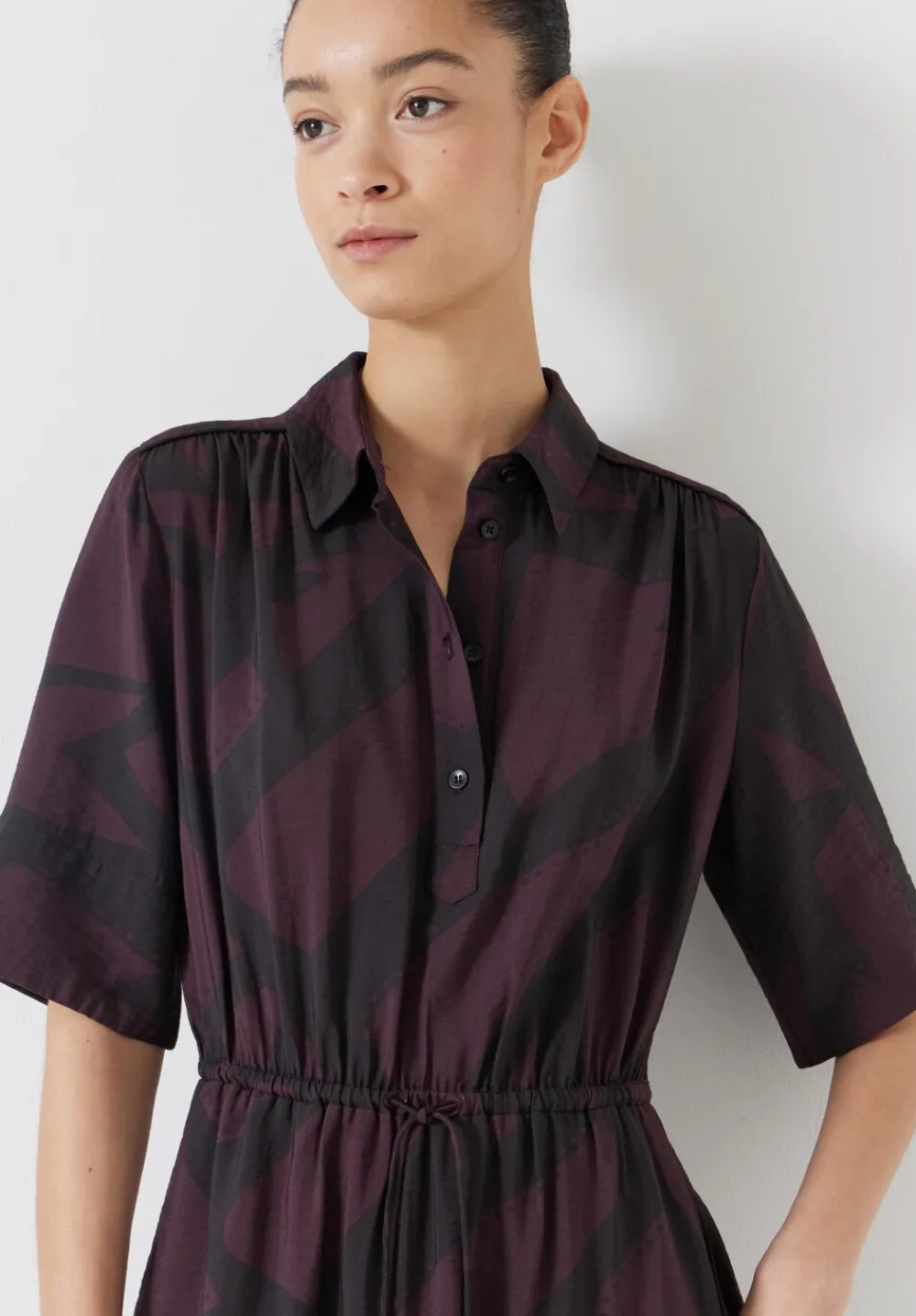 hush Dresses|Air Flow Short Sleeve Midi Shirt Dress Purple/Brown Abstract Shapes