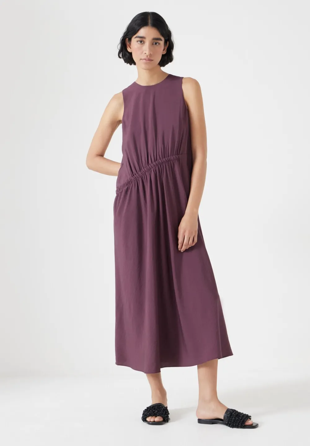 hush Dresses|Air Flow Sleeveless Gathered Waist Midi Dress Fudge Brown