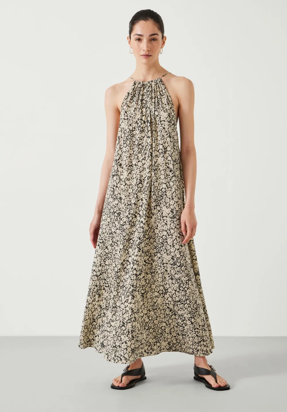 hush Dresses|Aja Gathered Maxi Dress Silhouette Floral Neutral