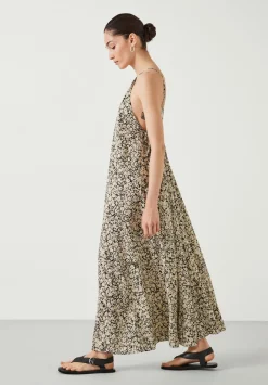hush Dresses|Aja Gathered Maxi Dress Silhouette Floral Neutral