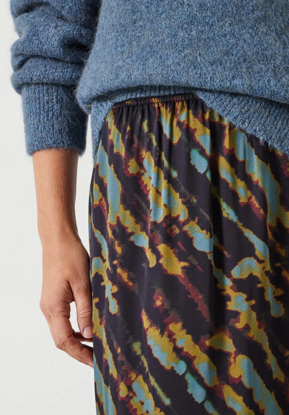 hush Skirts|Alexandra Printed Column Midi Skirt Diagonal Tie Dye Green