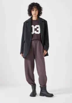 hush Joggers & Leggings|Trousers|Barrel Leg Pleat Joggers Raisin Brown