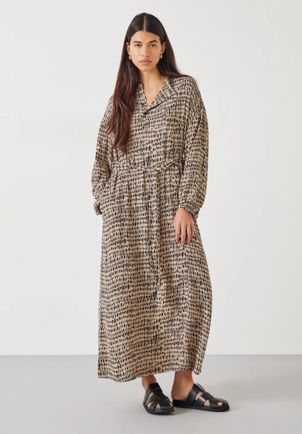 hush Dresses|Camila Relaxed Print Midi Dress Contrast Mark Neutral