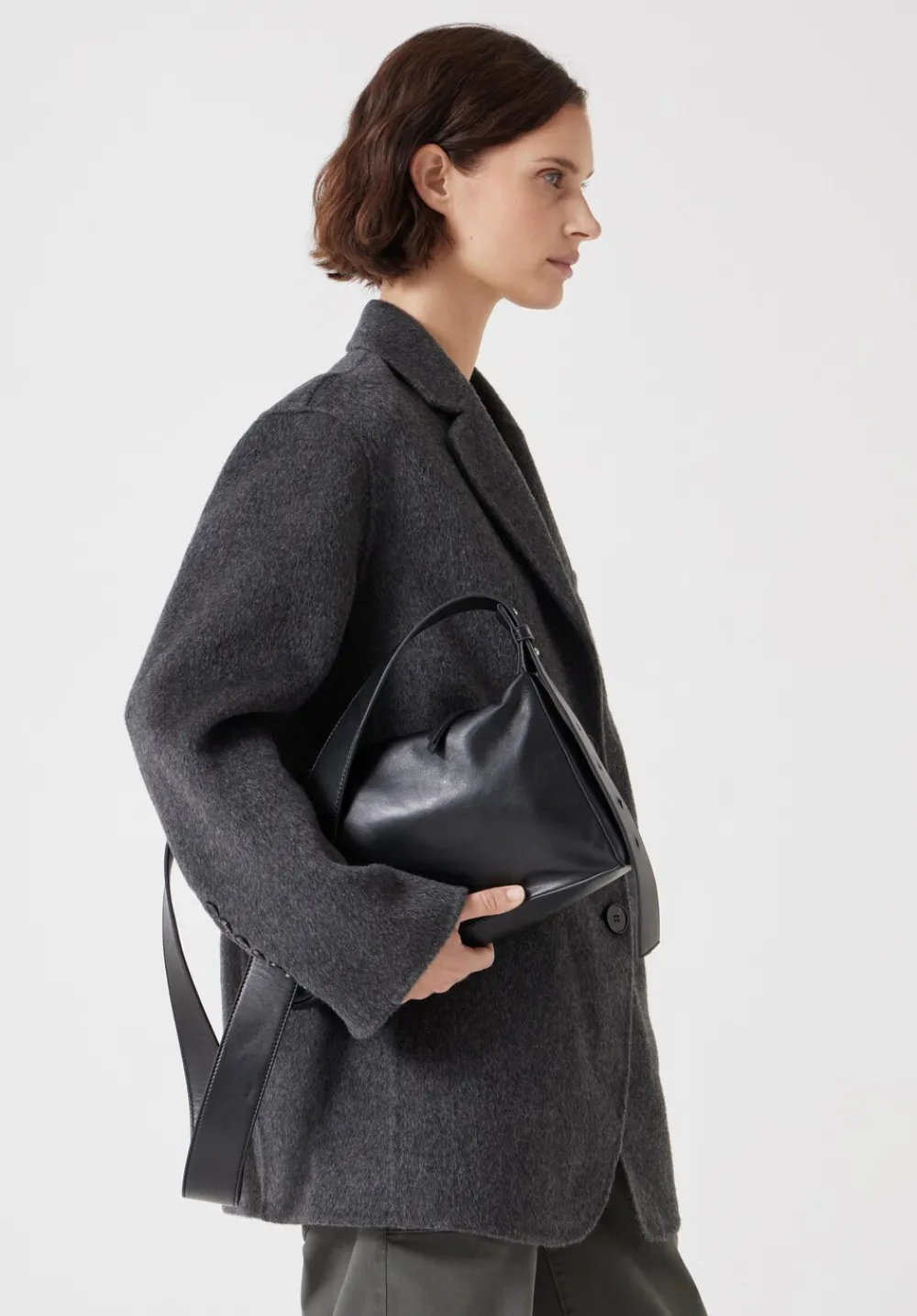 hush Bags|Cleo Minimal Leather Crossbody Bag Black