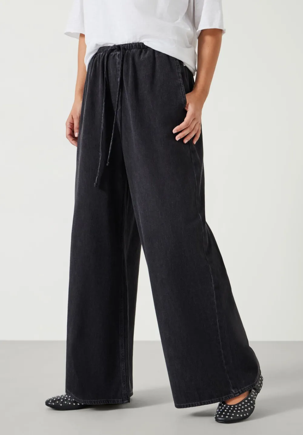 hush Jeans|Clio Wide Leg Tie Waist Jeans Washed Black