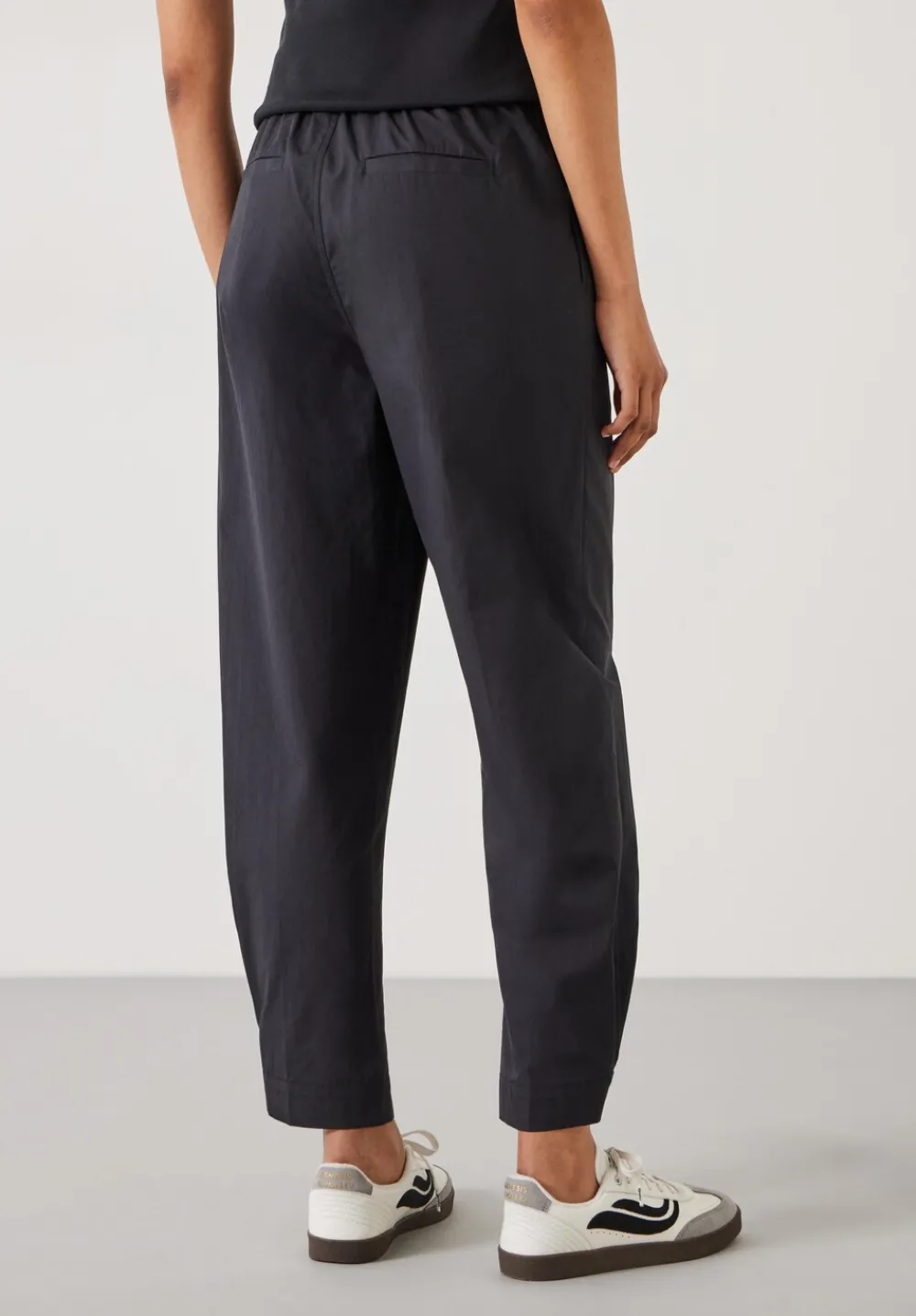 hush Trousers|Cotton Poplin Easy Trousers Black