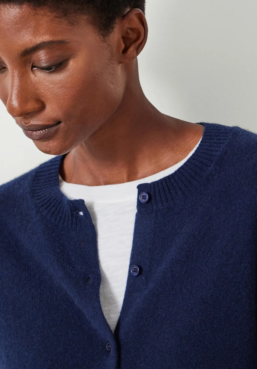 hush Jumpers & Cardigans|Daphne Cashmere Button Through Slim Cardigan Midnight Navy