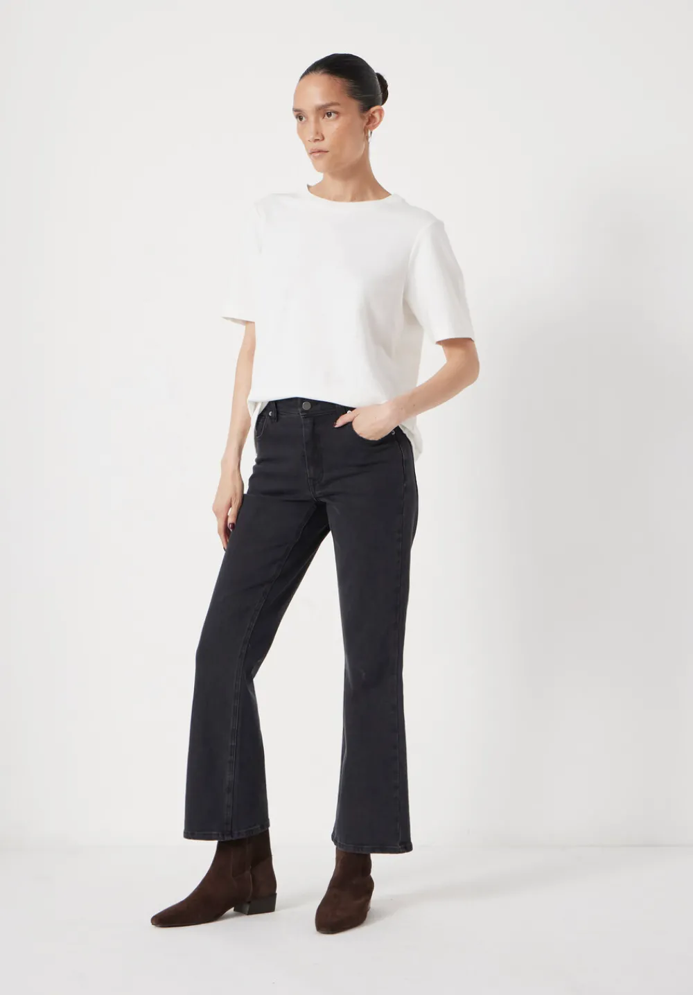 hush Jeans|Eliana Cropped Mid Rise Bootcut Jeans Washed Black