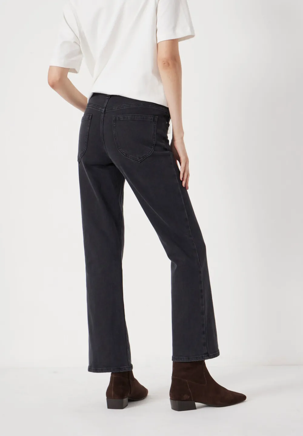 hush Jeans|Eliana Cropped Mid Rise Bootcut Jeans Washed Black