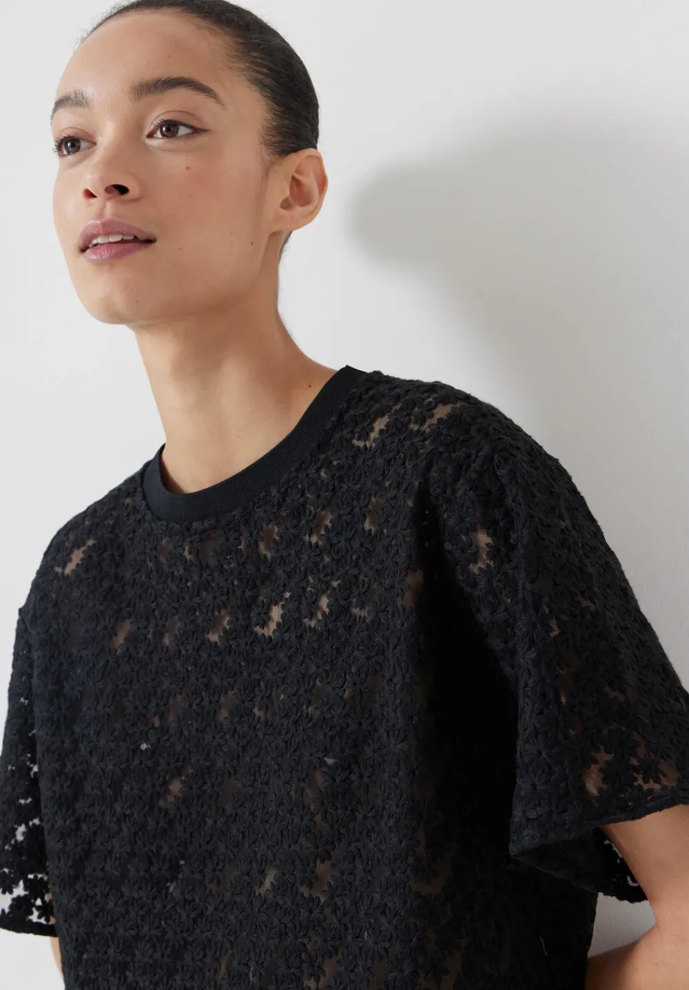 hush Tops & T-Shirts|Embroidered Floral T-Shirt Black