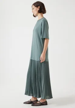 hush Jeans|Dresses|Esme Short Sleeve Pleated Midi Dress Sage Green