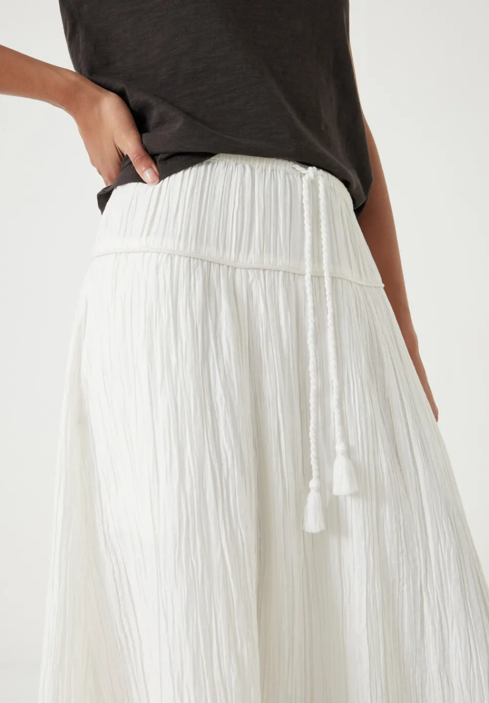 hush Skirts|Gathered Detail Midi Skirt Ecru White