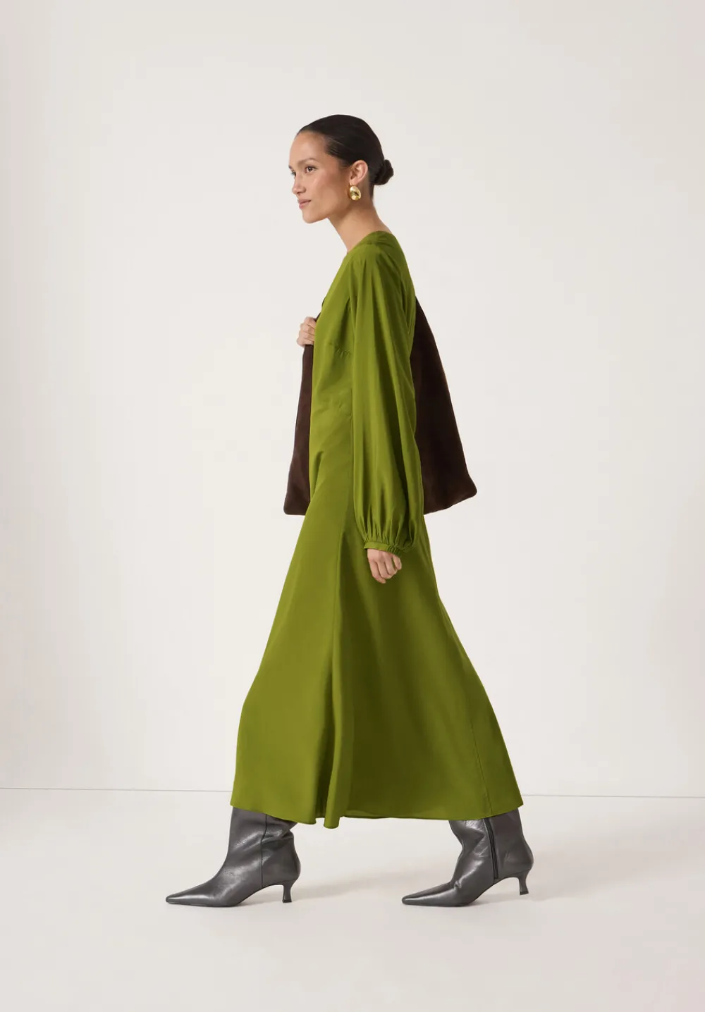 hush Dresses|Grace V-Neck Long Sleeve Dress Dark Olive Green