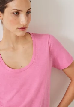 hush Tops & T-Shirts|Hari Scoop Neck Cotton Slub T-Shirt Strawberry Pink