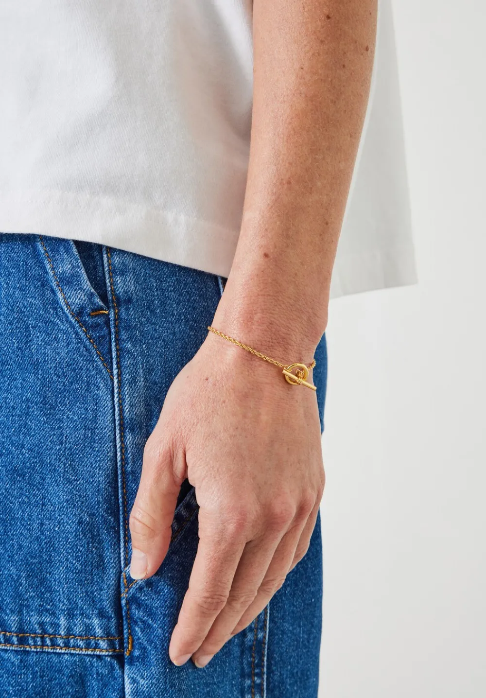 hush Jewellery|Harlow T Bar Bracelet Gold