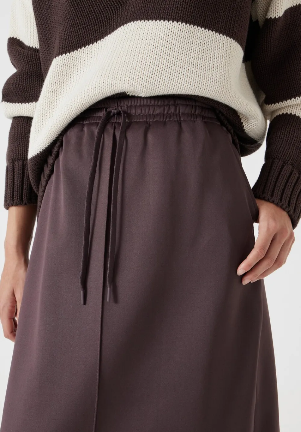 hush Skirts|Harrison Pintuck Jersey Skirt Raisin Brown