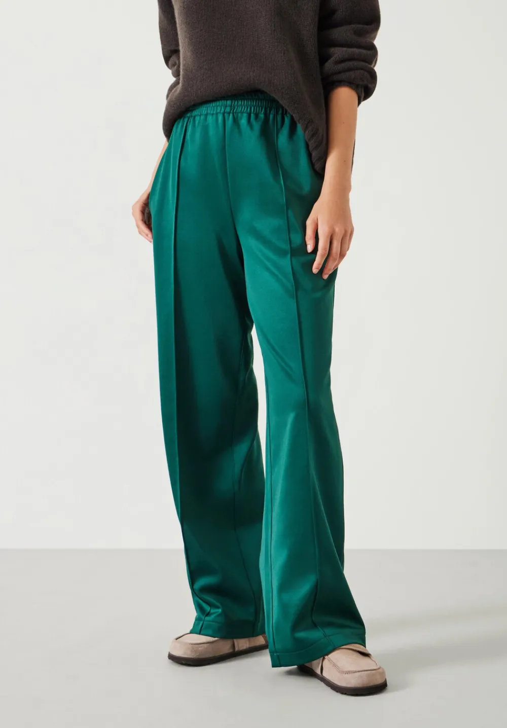 hush Joggers & Leggings|Trousers|Harrison Pintuck Joggers Dark Green