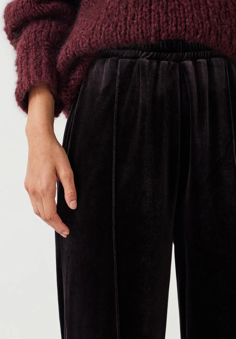 hush Joggers & Leggings|Harrison Velvet Pintuck Joggers Raisin Brown