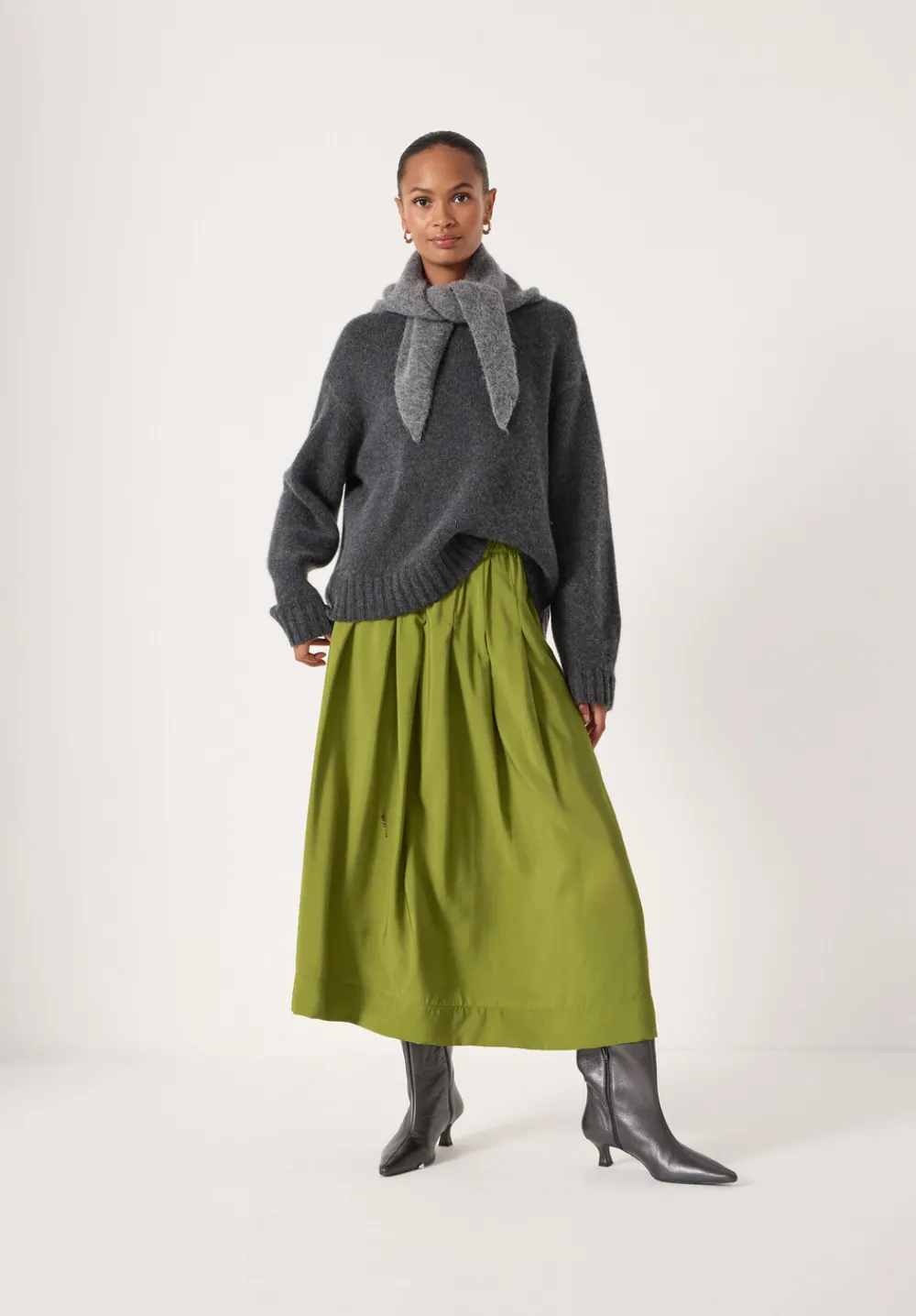hush Skirts|Ivy Pleated Air Flow Midi Skirt Olive Green
