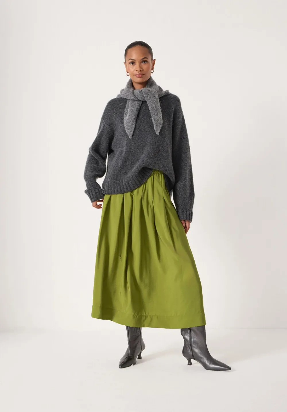 hush Skirts|Ivy Pleated Air Flow Midi Skirt Olive Green
