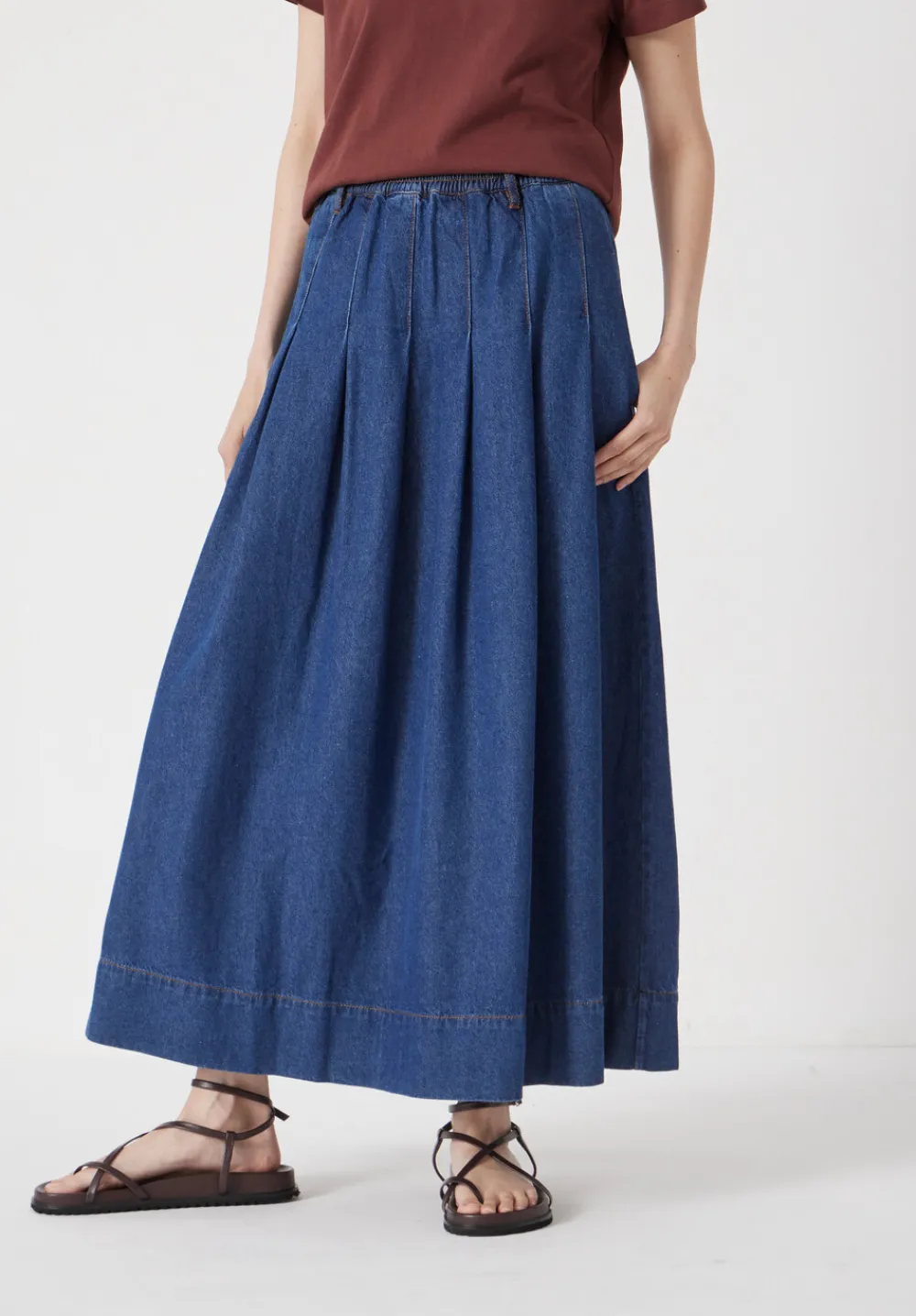 hush Skirts|Ivy Pleated Denim Midi Skirt Mid Authentic Wash