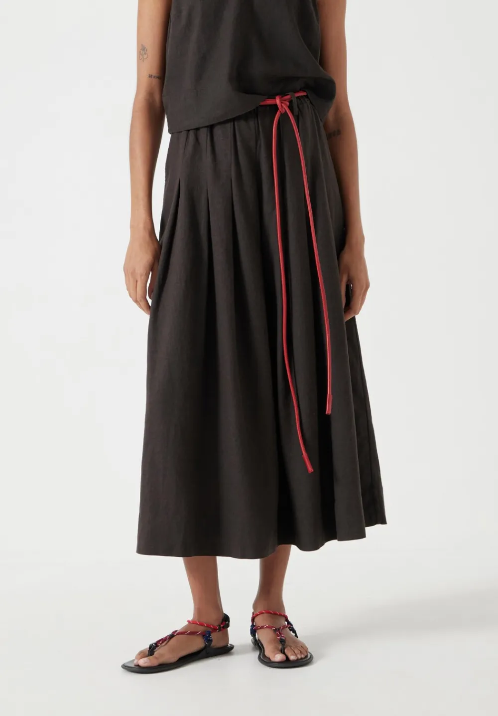 hush Skirts|Ivy Pleated Linen Blend Midi Skirt Dark Brown