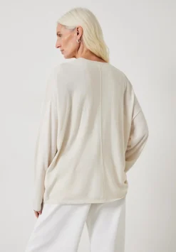 hush Jumpers & Cardigans|Kitty Super Slouchy Easy V Jumper Soft White