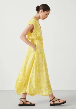hush Dresses|Klara Relaxed Maxi Dress Blurred Animal Yellow