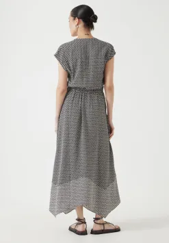 hush Dresses|Klara Relaxed Maxi Dress Triangles Black