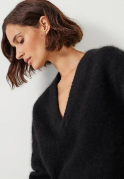 hush Jumpers & Cardigans|Lacey V Neck Alpaca Blend Jumper Black