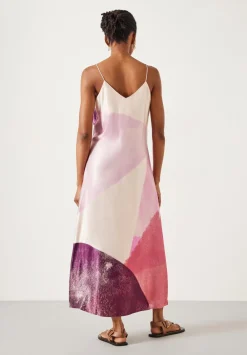 hush Dresses|Leanne Slip Maxi Dress Shapes Placement
