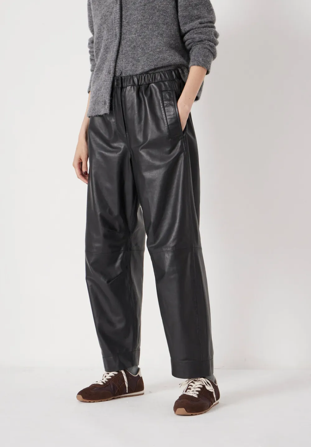 hush Trousers|Leather Jack Barrel Trousers Black