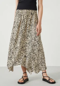 hush Skirts|Liah Maxi Skirt Silhouette Floral Neutral