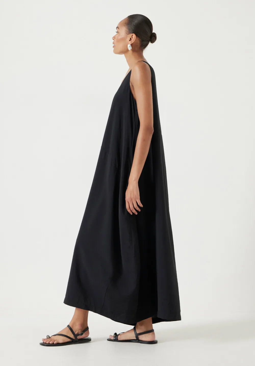 hush Dresses|Liddie Air Flow Barrel Tank Dress Black