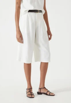 hush Shorts|Linen Blend Lya Bermuda Shorts White