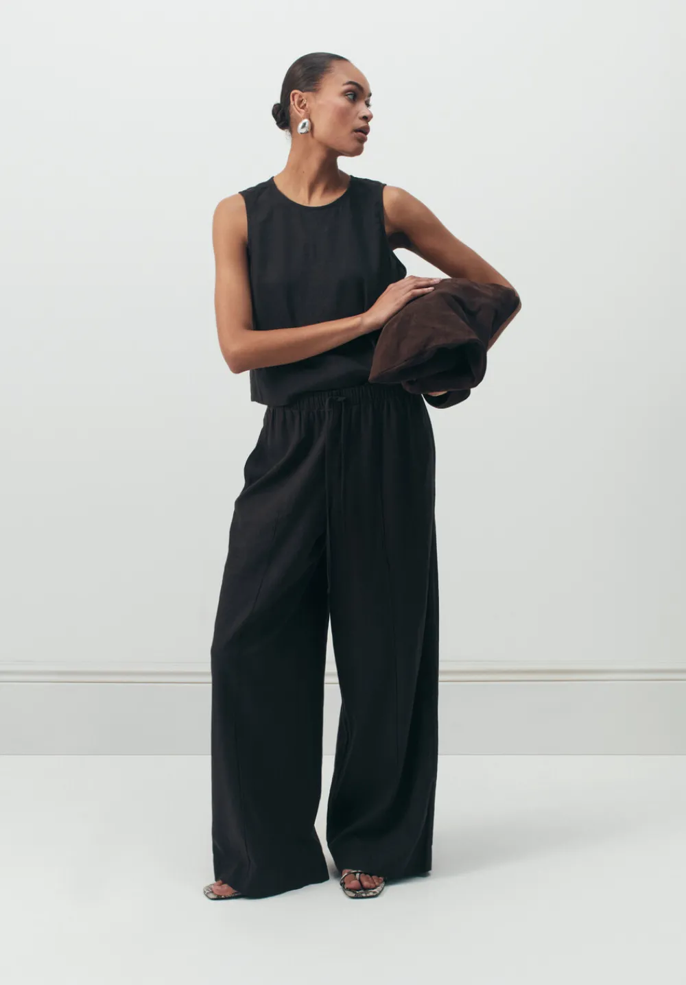 hush Trousers|Linen Blend Petunia Wide Leg Trousers Washed Black