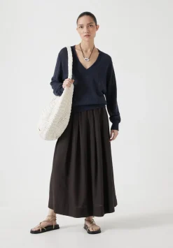 hush Jumpers & Cardigans|Linen Blend V Neck Jumper Inkwell Navy
