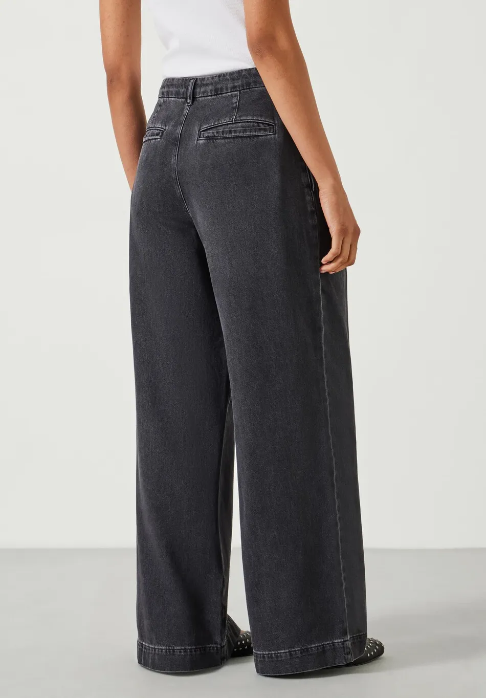 hush Jeans|Lya Pleated Wide Leg Jeans Washed Black