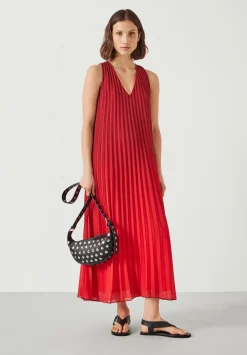 hush Dresses|Molly Ombre Pleat Maxi Dress Red Ombre
