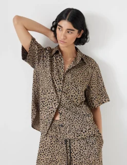 hush Tops & T-Shirts|Shirts & Blouses|Printed Short Sleeve Shirt Brown Animal Mark