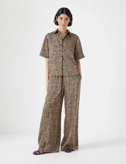 hush Tops & T-Shirts|Shirts & Blouses|Printed Short Sleeve Shirt Brown Animal Mark