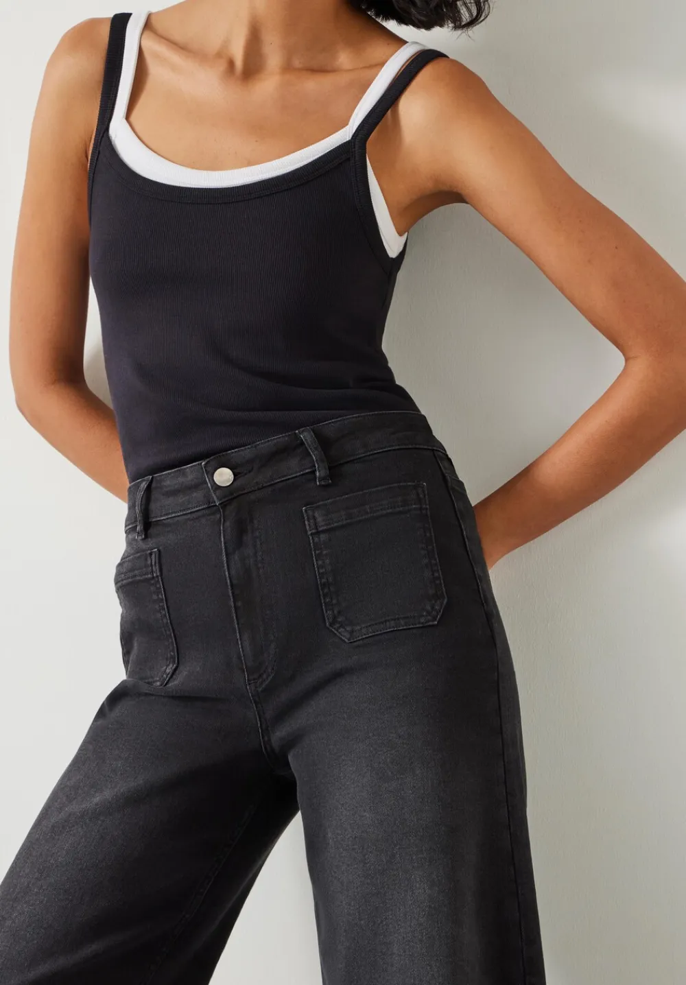 hush Jeans|Rowan Flared Jeans Washed Black