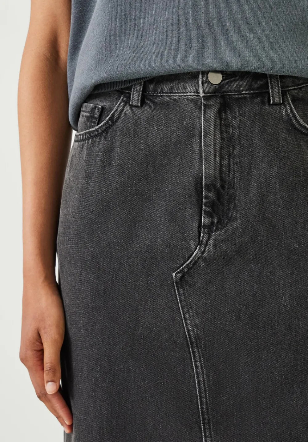 hush Skirts|Rylie Denim Maxi Skirt Washed Black